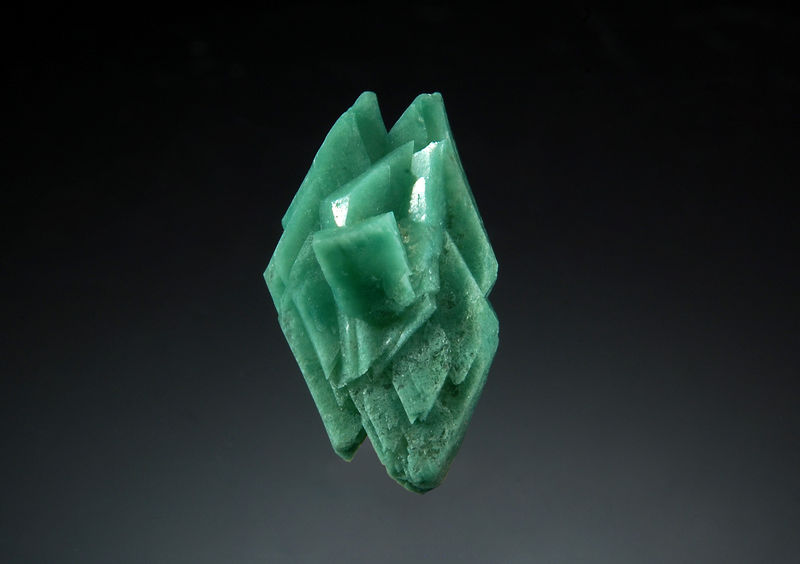 TN067 Heulandite - Aurangabad, Maharashtra, India.jpg