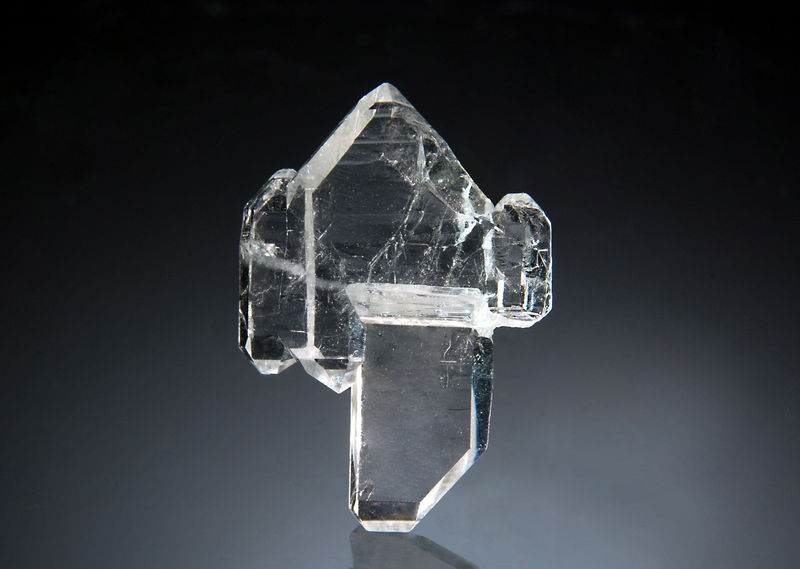 TN076 Quartz var. rock crystal - Royal, Arkansas.jpg