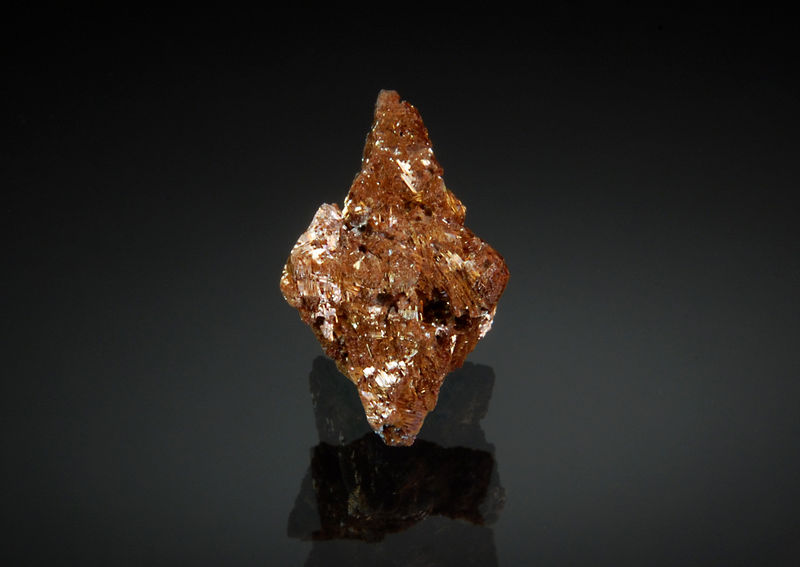 TN190 Rutile ps. anatase - Gouveia, Minas Gerais, Brazil.jpg