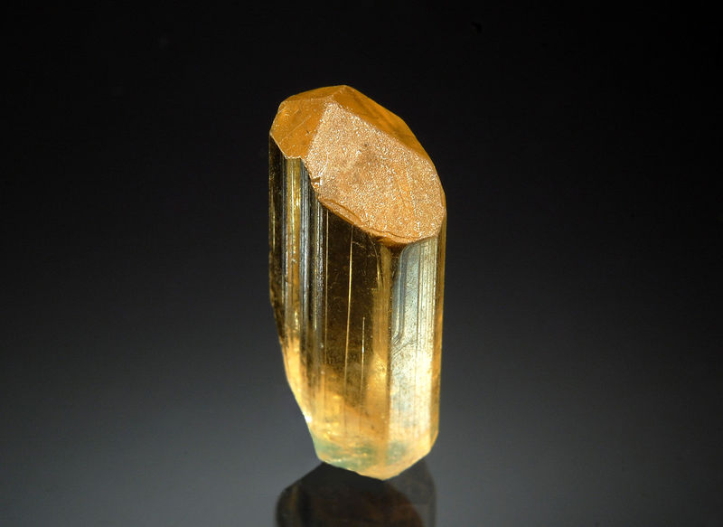 TN199 Scapolite - Mpapwa, Dodoma Region, Tanzania.jpg