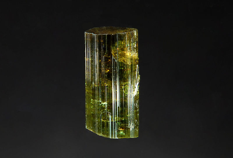 TN382 Vesuvianite - Bellecombe, Piedmonte, Italy.jpg