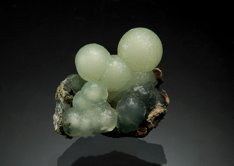 TN402 Prehnite - Woodbury, Connecticut.jpg