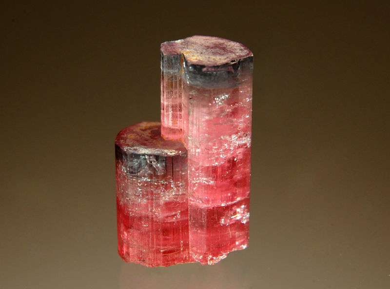 TN518 Elbaite.jpg