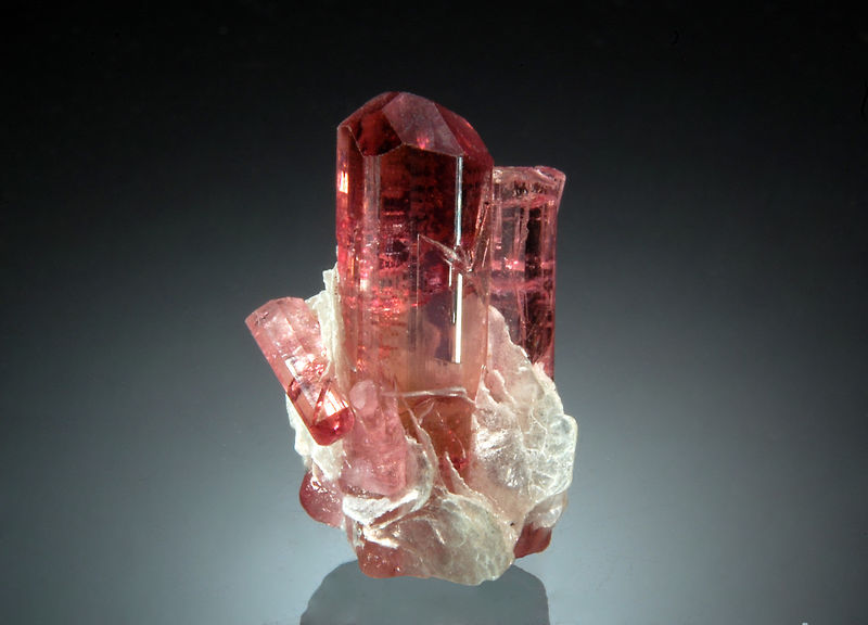 TN527 Elbaite - Malkhan Pegmatite, Krasni Chikoy, Russia.jpg