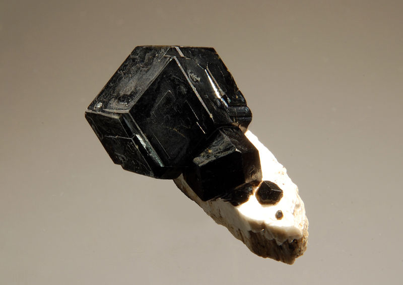 TN531 Andradite.jpg