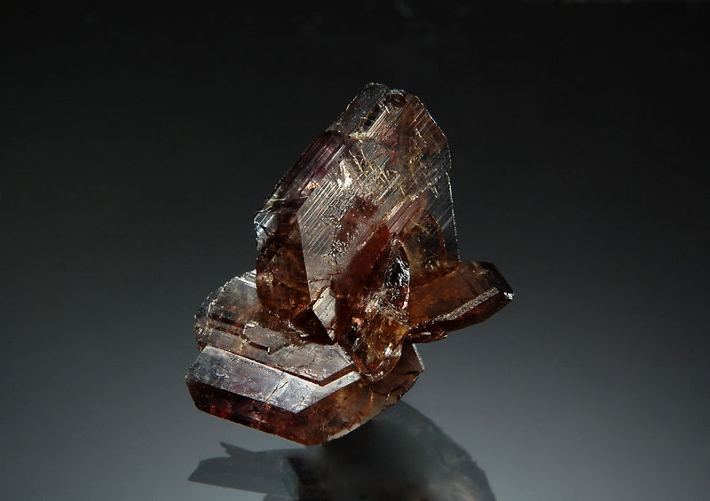 TN635 Axinite-(Fe) - New Melones Dam, Calaveras County, California.jpg