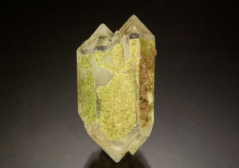 TN817 Epidote on Quartz - Cambridge, Coos County, New Hampshire.jpg