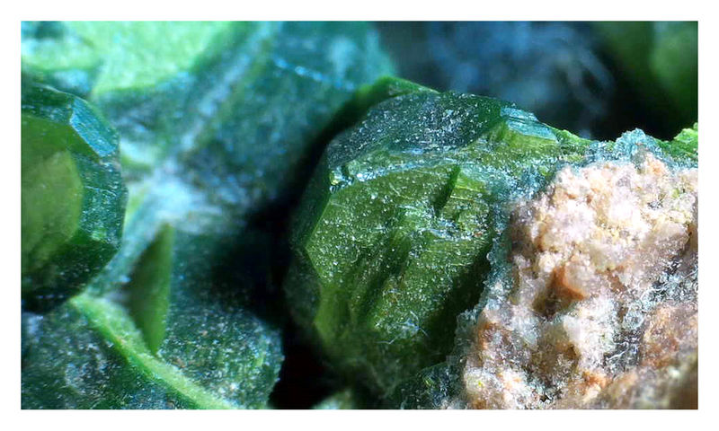 TORBERNITE UNDER THE SCOPE 1.jpg