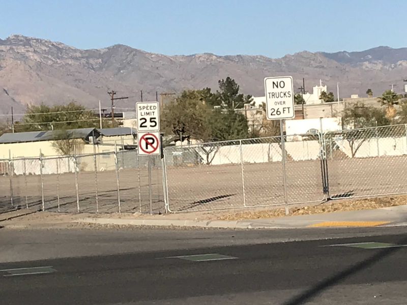 Tucson 2018 - The new parking lot (2).jpg