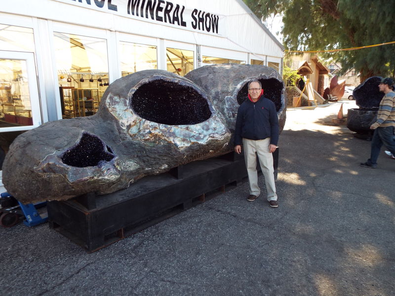 Tucson Show 2016 - Giant geodes.jpg