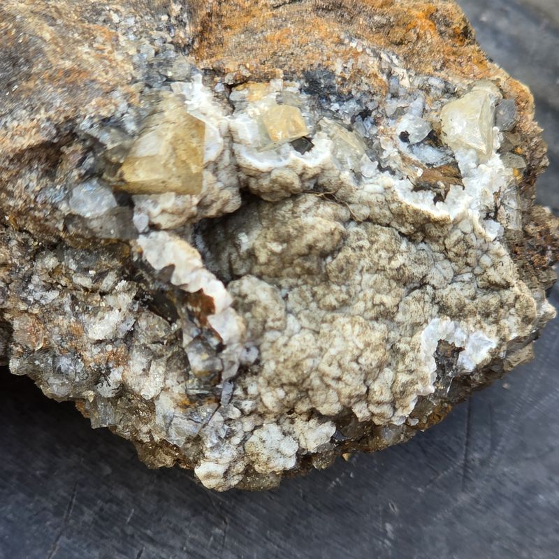 Unknown pikelaw mineral.jpg