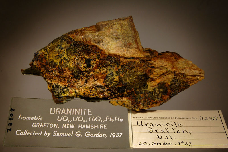 Uraninite - S. Gordon.jpg