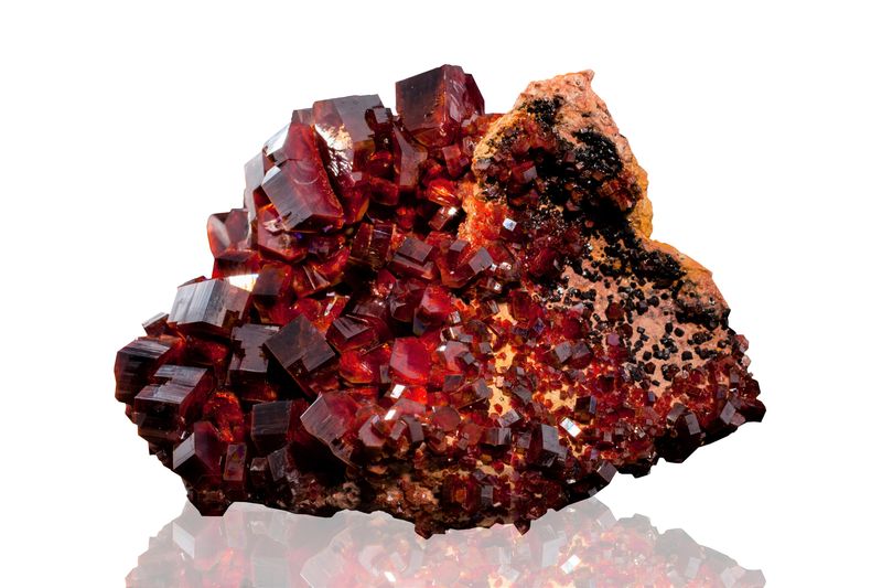 Vanadinite-MIM_Museum(1427).jpg