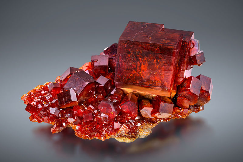 Vanadinite-MIM_Museum(2227).jpg