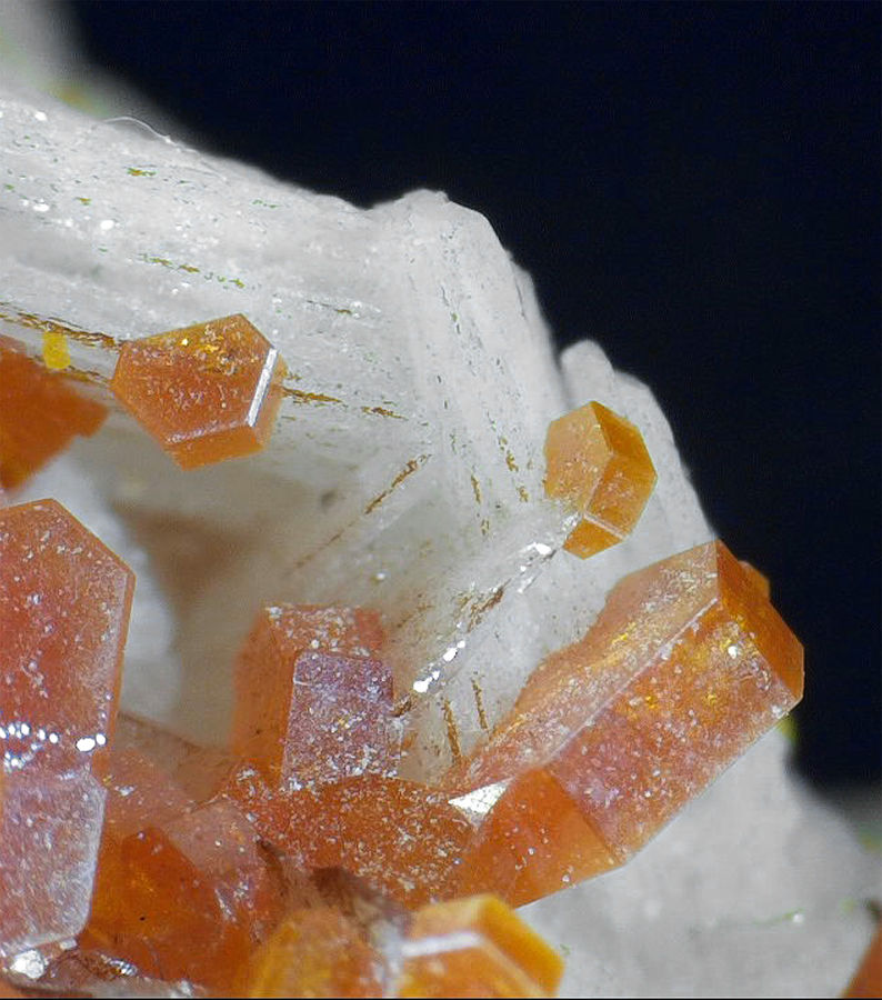 VANADINITE UNDER THE SCOPE 1.jpg