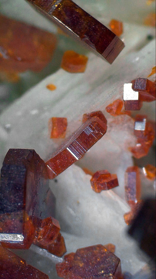 VANADINITE UNDER THE SCOPE 4.jpg