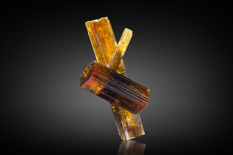 Vesuvianite-MIM_Museum(1860).jpg