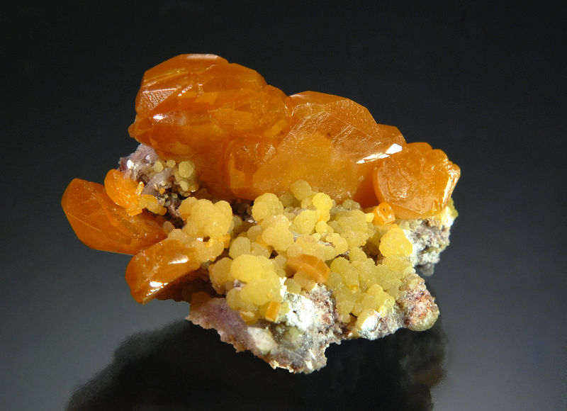 Wulfenite - La Morita Mine, Chihuahua, Mexico.jpg