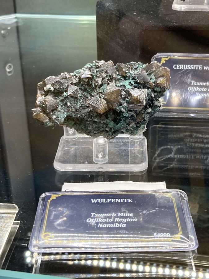 Wulfenite, Tsumeb, Namibia.JPG