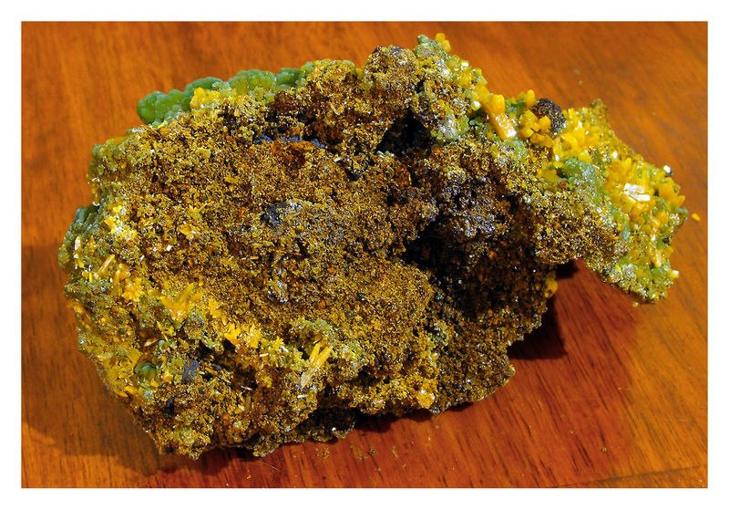 Wulfenite with Mimetite - 4 - BOTTOM.jpg