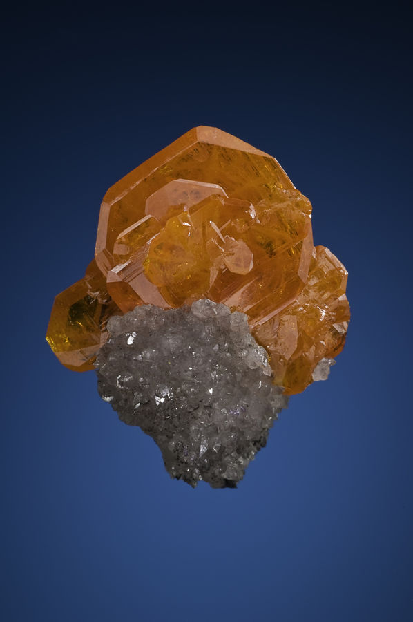 Wulfeniteonquartz.RedCloudMine.Scovil2011-04-0081.jpg