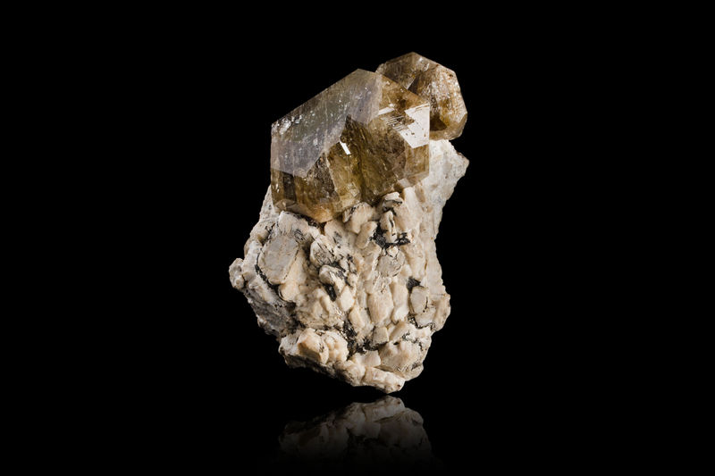 Zircon-MIM_Museum(572-1).jpg
