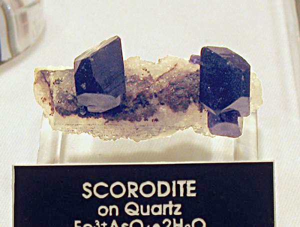 Tucson 2009 - Superb Scorodite.jpg