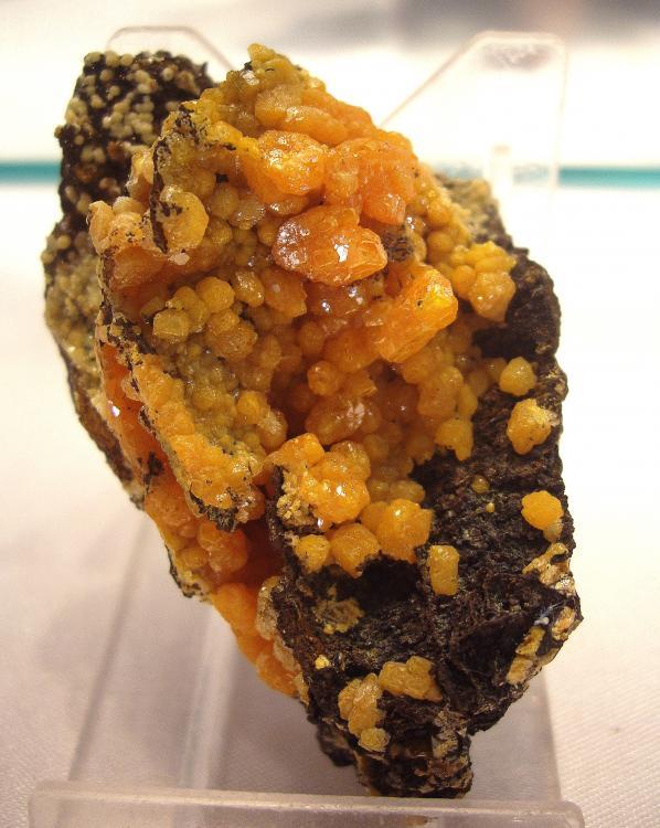 Vanadinite - Taouz_Morocco_2012.jpg