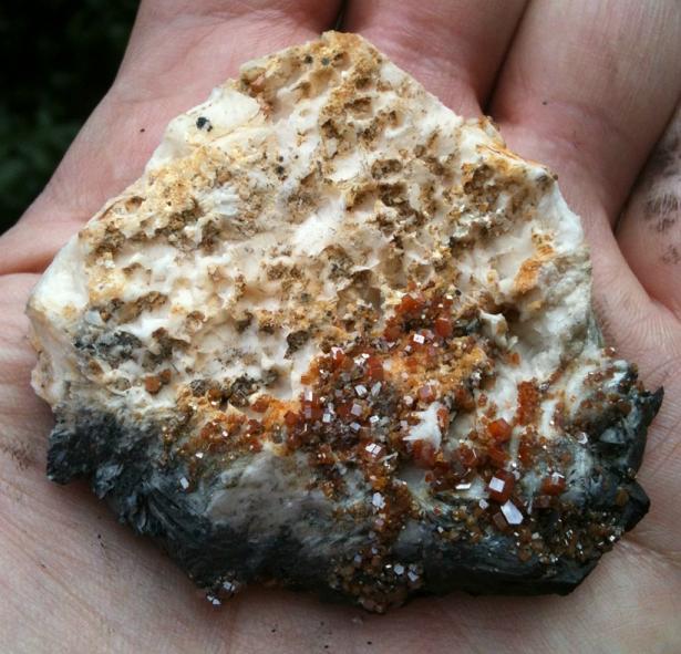 Vanadinite geode2.JPG