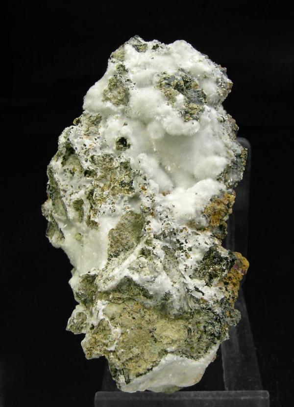 Vladimirite from Aït Ahman Morocco.jpg