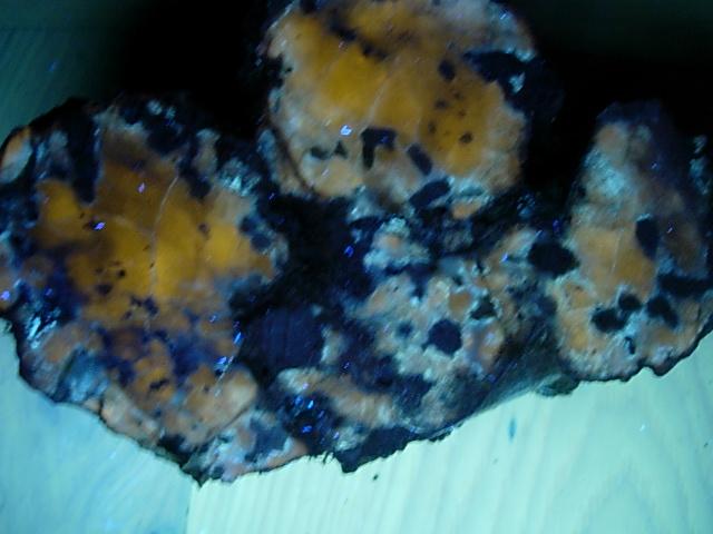 yellow scapolite 001.JPG