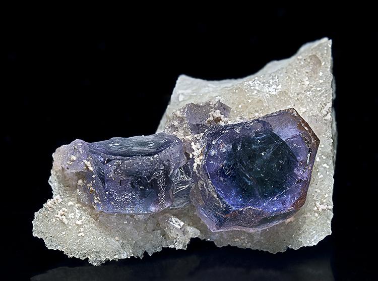 ZonedApatite1.jpg